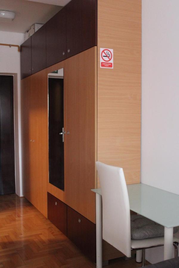 Appartement Studio Apartman Ivano à Ðakovo Extérieur photo